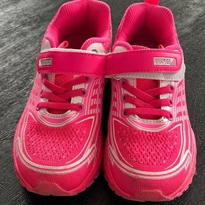 Hot pink Ubfen sneakers.  Size 33